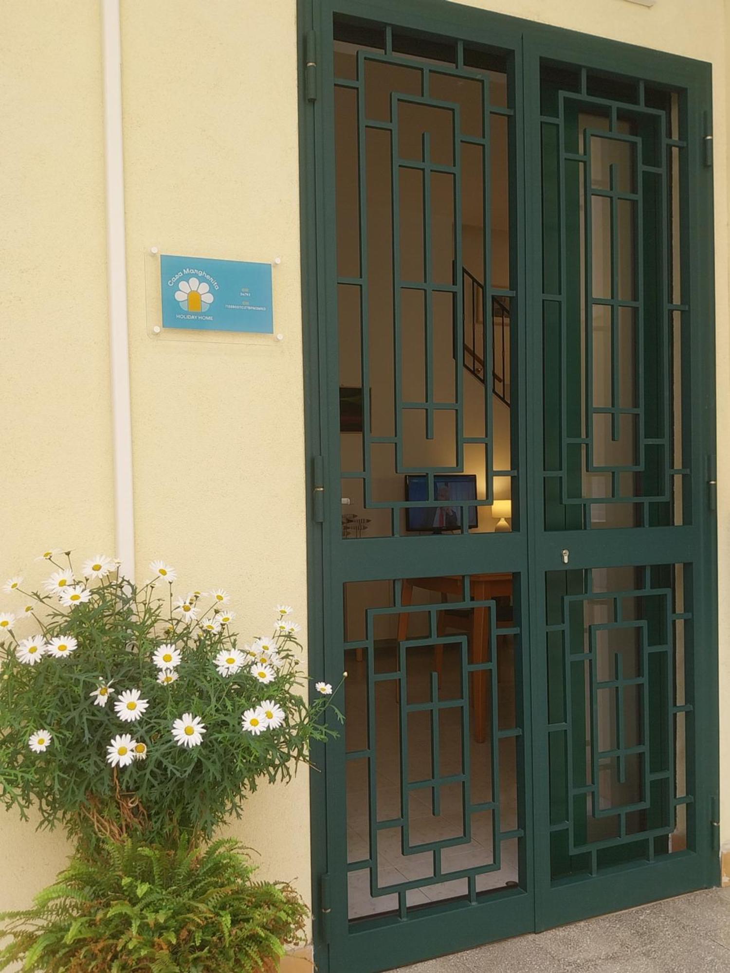 Casa Margherita - Holiday Home فوندي المظهر الخارجي الصورة